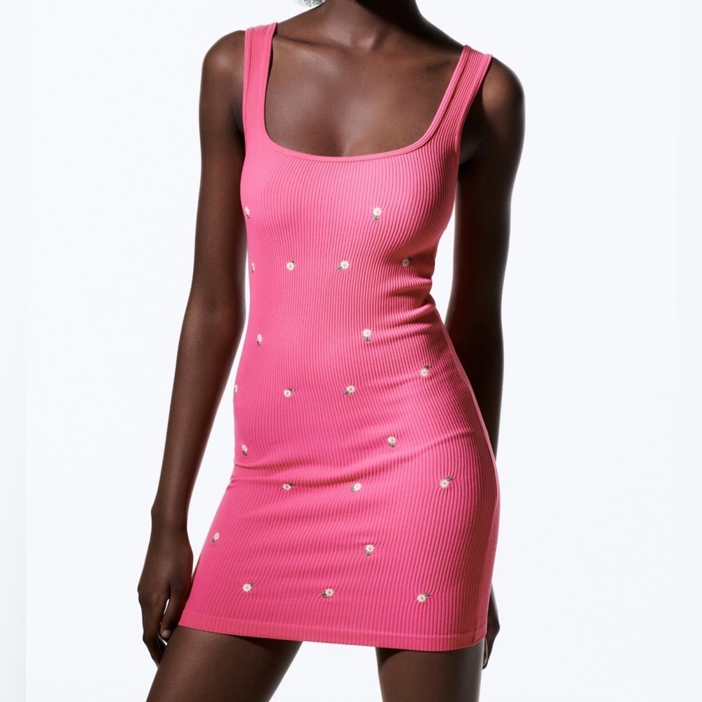 Zara Ribbed Floral Embroidery Seamless Dress
